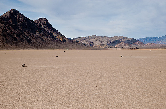 Sailing stones
