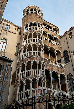 Palazzo Contarini del Bovolo