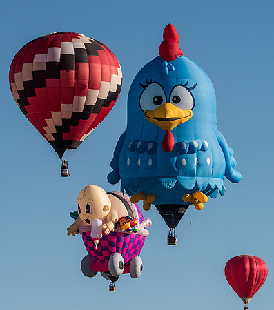 Lottie Dottie Chicken and Baby Car