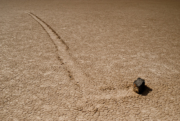 Sailing stone