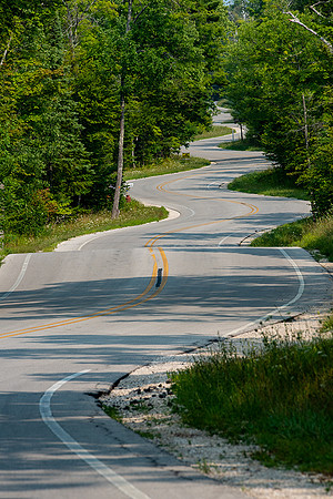 winding road in Door County, Wisconsin