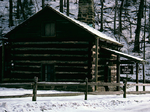 Old log cabin - Mill Creek Park
